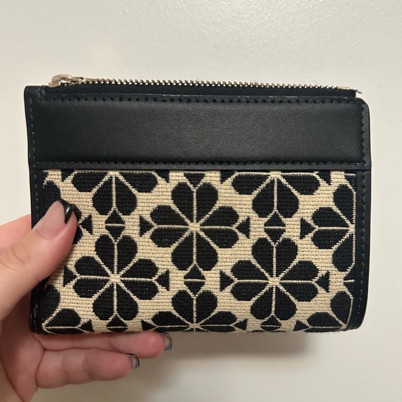 ✨💕 LIKE NEW Kate Spade Disney 100 Year Mickey Minnie Bifold Wallet - Picture 2 of 5